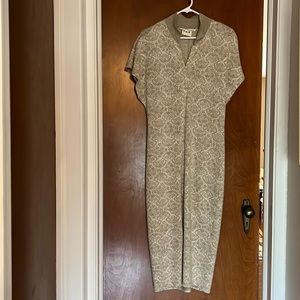 Stylish knit dress from the early 80’s. Size 3/4